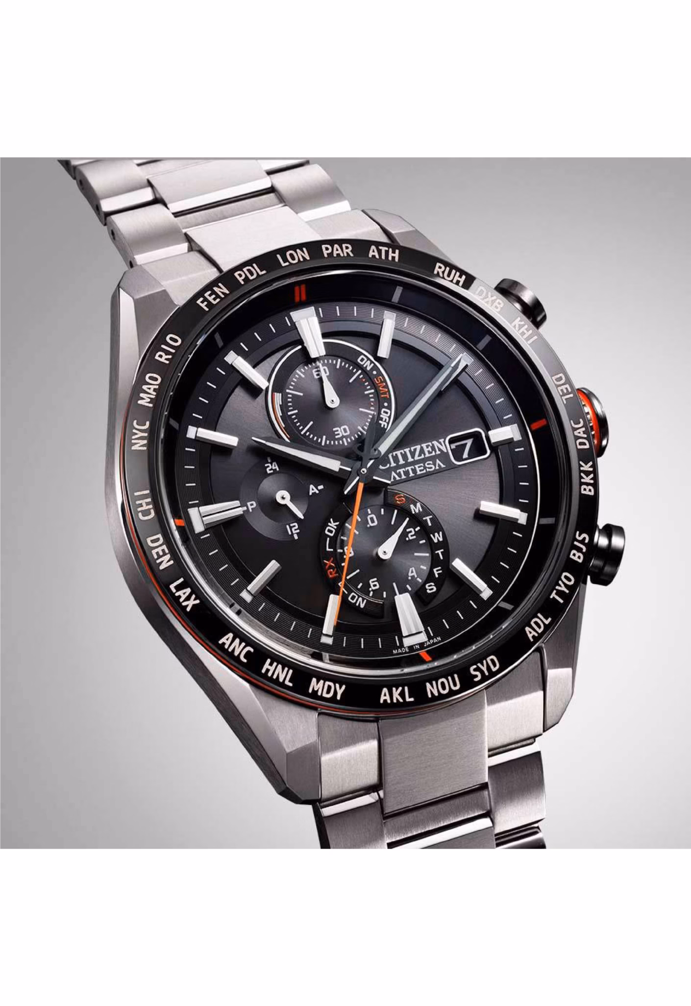 CITIZEN 星辰 ATTESA 鈦金屬電波對時光動能萬年曆計時腕錶 AT8189-61E