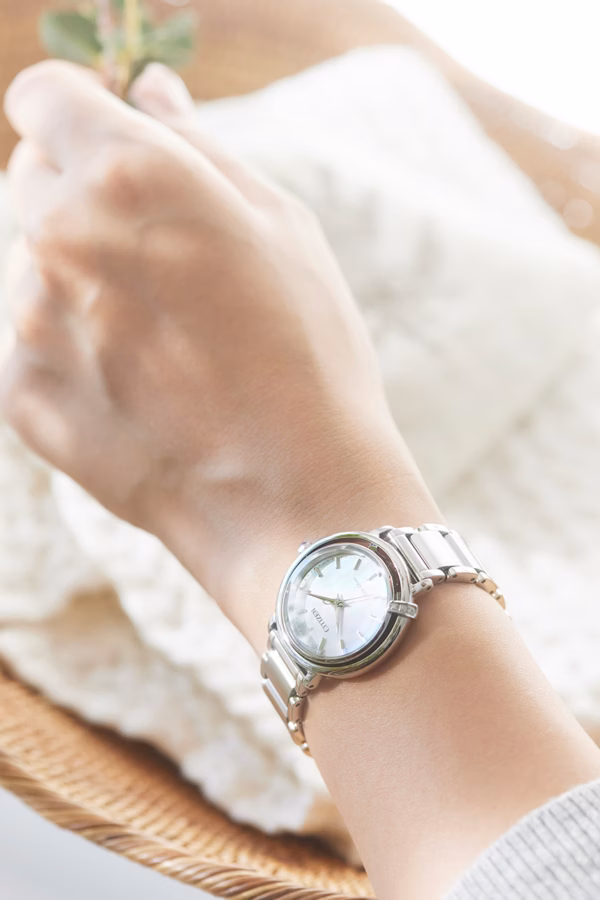 CITIZEN 星辰 L系列 曙光 光動能鑽石女錶 EM1090-60D：圖片 7