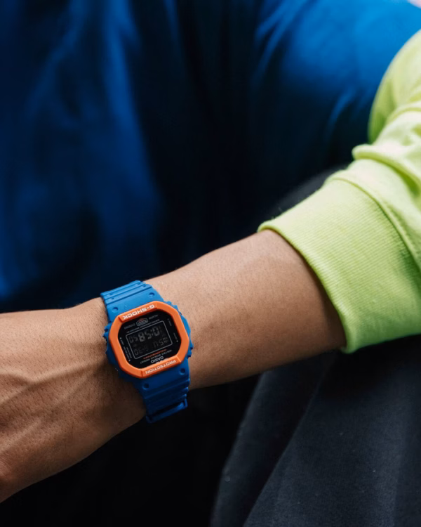 CASIO 卡西歐 G-SHOCK DW-5610SC-2 流行活潑動感設計 數位腕錶：圖片 6