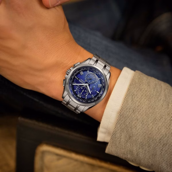 CITIZEN 星辰 ATTESA DEAR Collection 限量款 夜空彩虹系列 鈦金屬光動能電波錶 AT8240-66L：圖片 8