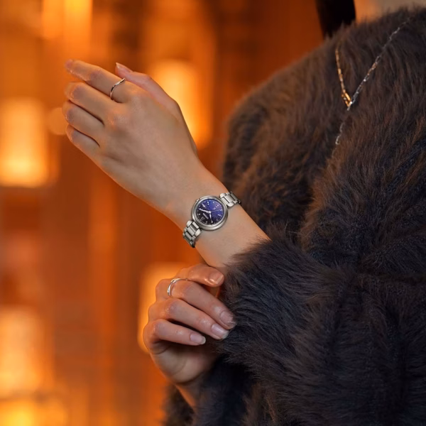 CITIZEN 星辰 xC DEAR Collection 限量款 夜空彩虹系列 鈦金屬光動能電波女錶 ES9460-70L：圖片 7