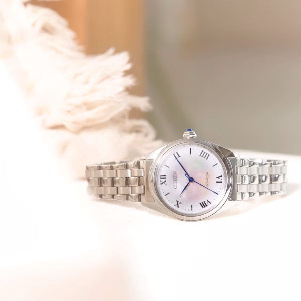 CITIZEN 星辰 L系列 優雅珍珠母貝光動能女錶 EM1140-80D：圖片 5