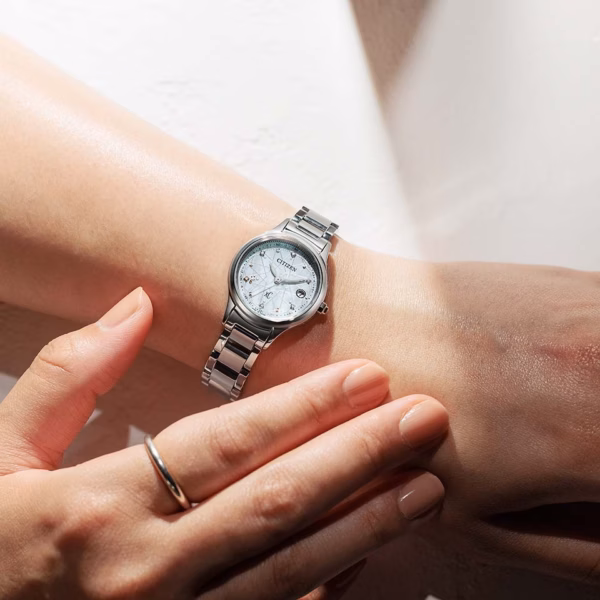CITIZEN 星辰 xC hikari collection 光系列 限量款 夏日海洋 光動能電波女錶 ES9490-87D：圖片 9