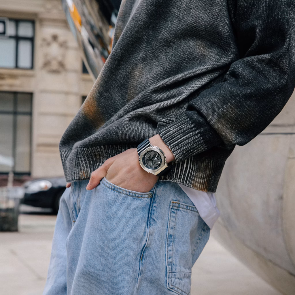 CASIO 卡西歐 G-SHOCK GM-2100-1ADR 質感銀 八角系列 數位指針雙顯錶