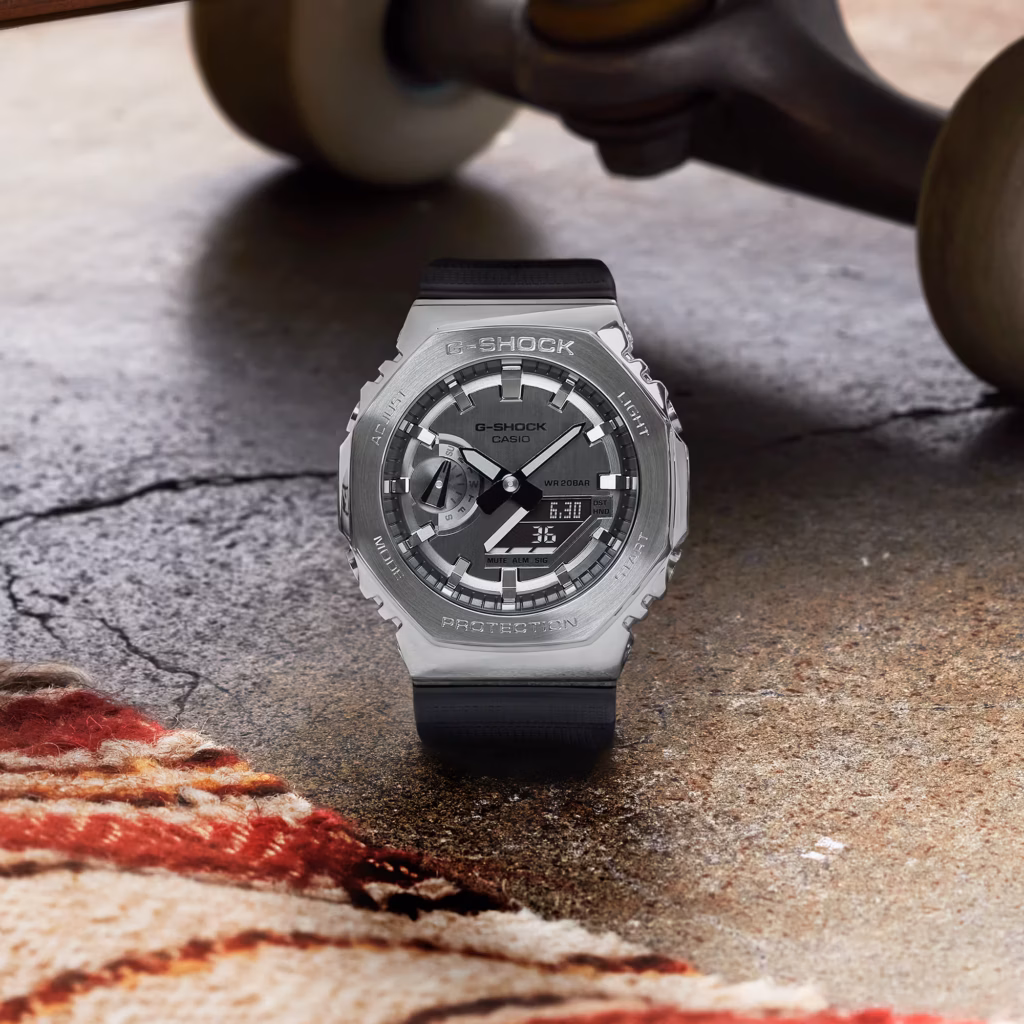 CASIO 卡西歐 G-SHOCK GM-2100-1ADR 質感銀 八角系列 數位指針雙顯錶