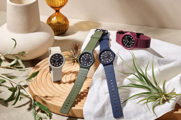 CASIO 卡西歐 MQ-24UC-2BDF 海藍色 簡單時尚指針錶：圖片 2