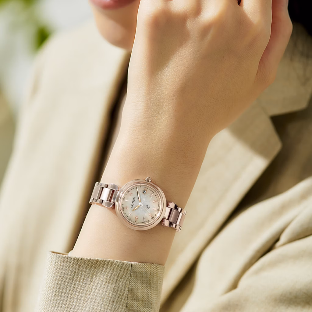 CITIZEN 星辰 xC mizu collection 水系列 雪花櫻花粉 光動能電波女錶 ES9467-71Y