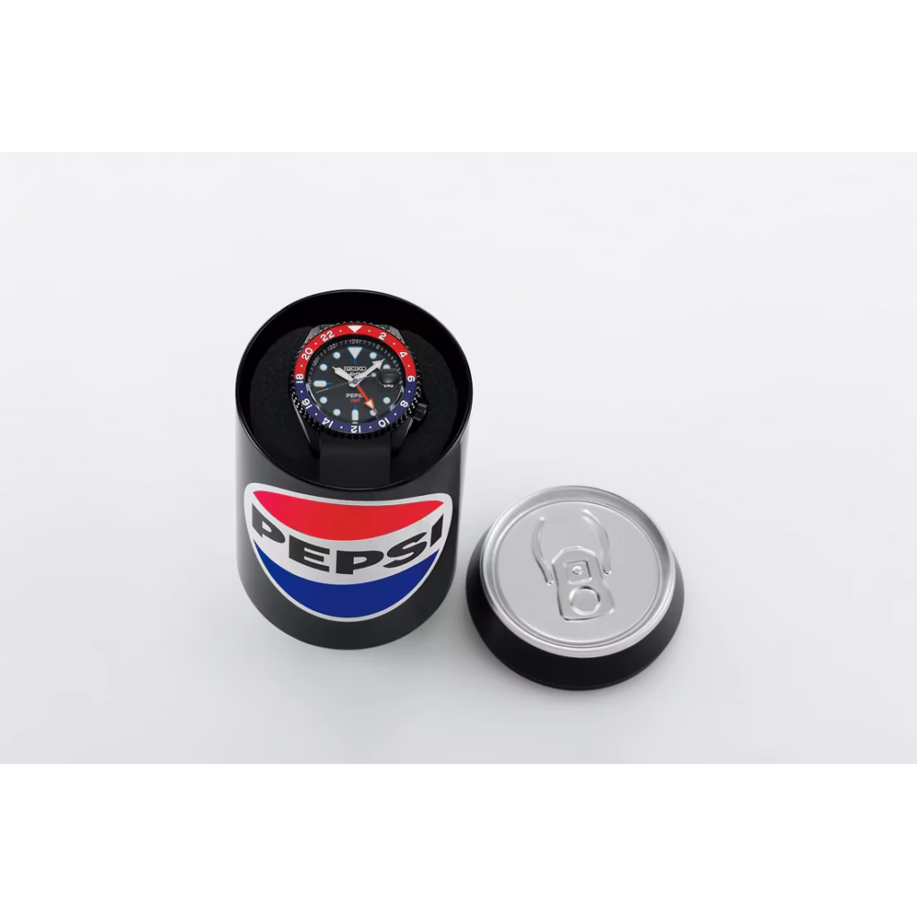 SEIKO 精工 5 Sports SSK047K1 GMT兩地時間 Pepsi®百事可樂聯名限量機械錶 4R34-00P0C