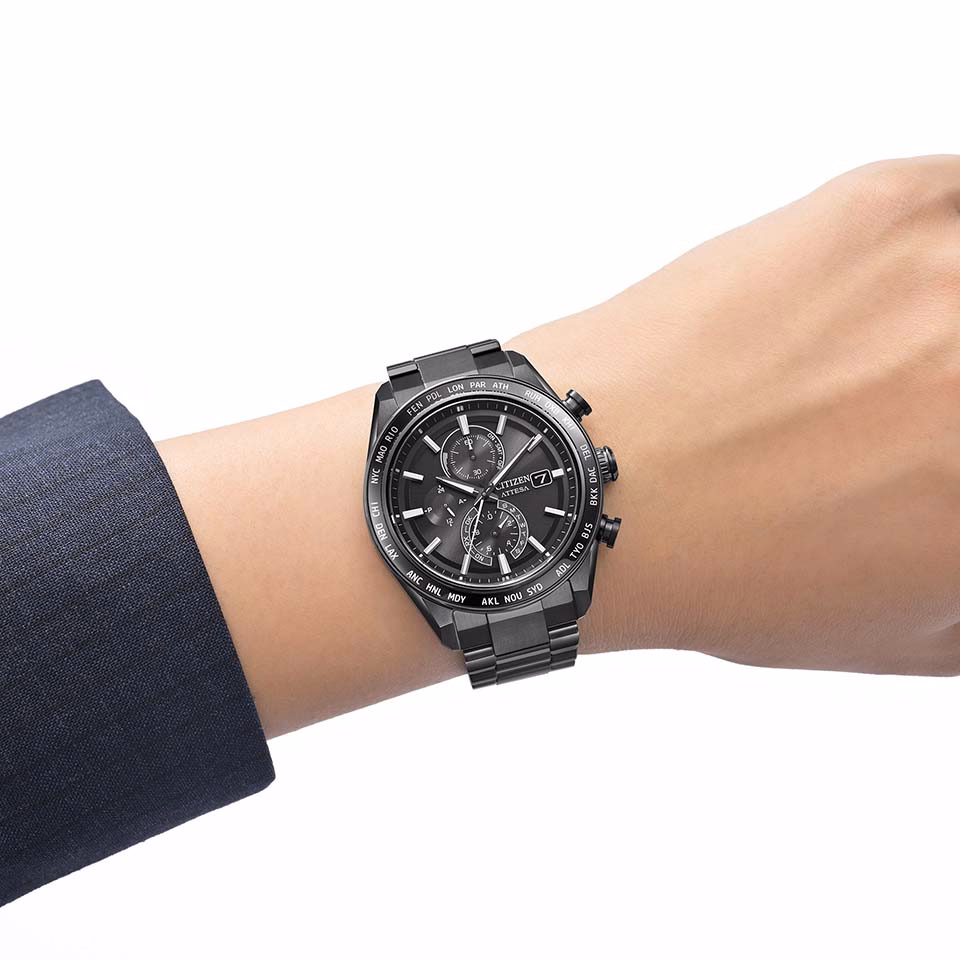 CITIZEN 星辰 ATTESA ACT Line 黑鈦系列 光動能全球電波時計錶 AT8294-59E