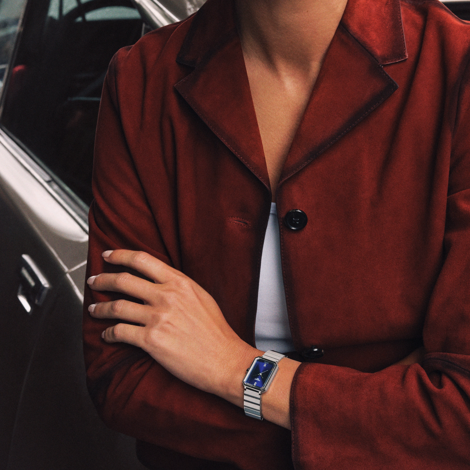 TISSOT 天梭 SRV 30mm 經典藍 方形女裝腕錶 T160.110.11.043.00