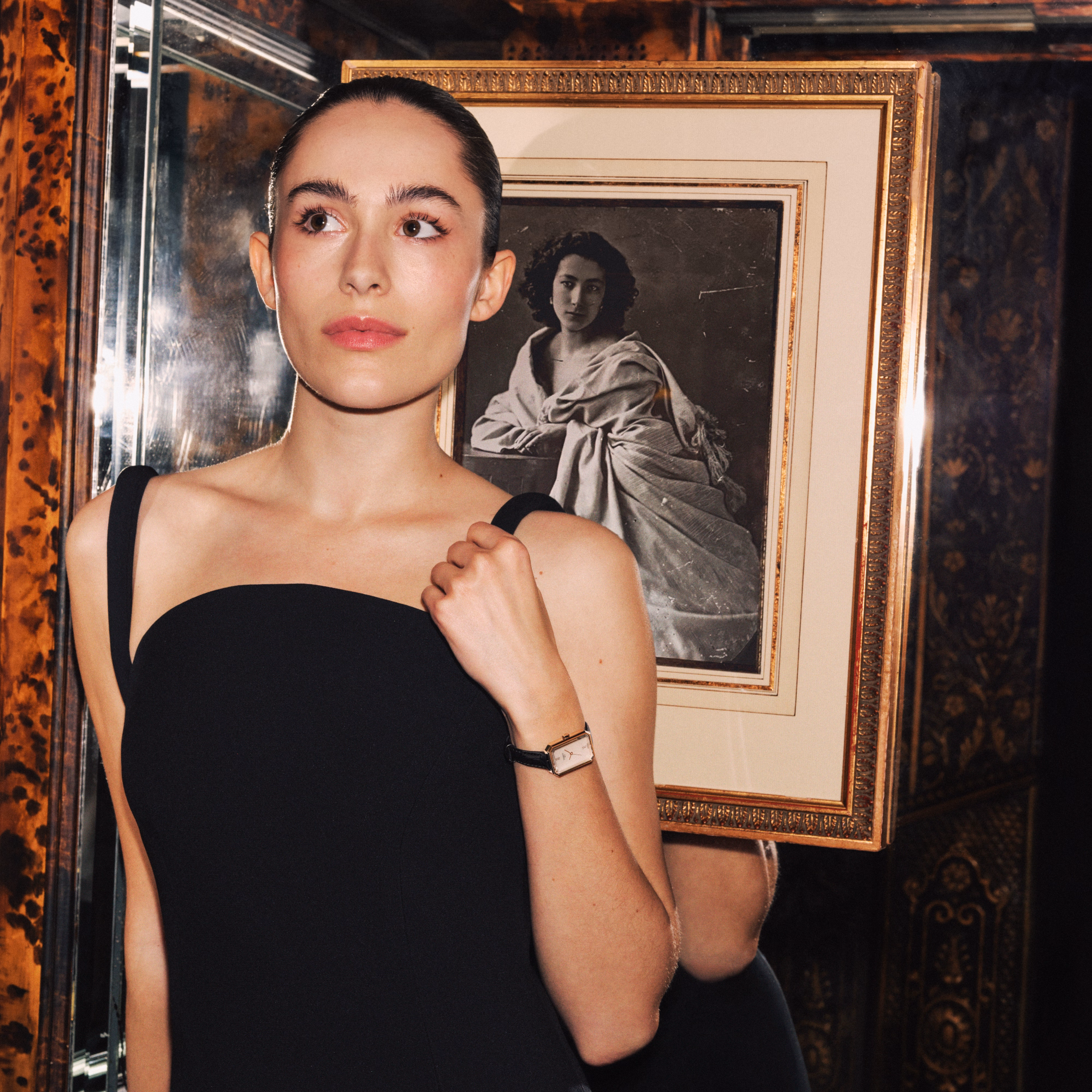 TISSOT 天梭 SRV 30mm 玫瑰金 珍珠母貝 方形女裝腕錶 T160.110.36.113.00