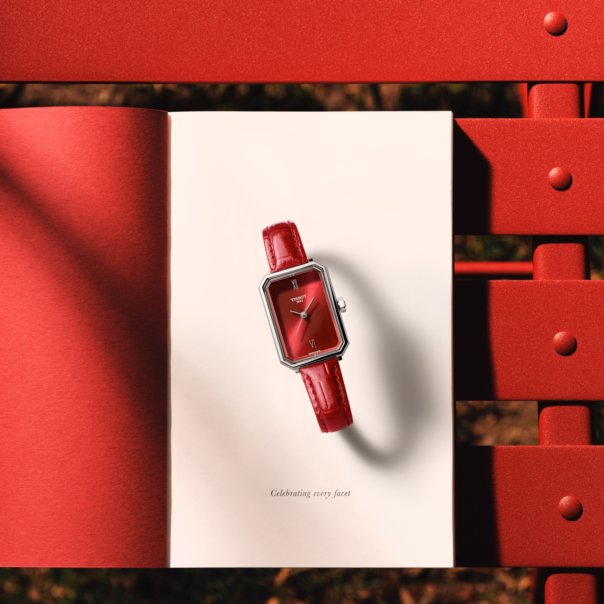 TISSOT 天梭 SRV 30mm 酒紅色 方形女裝腕錶 T160.110.16.423.00