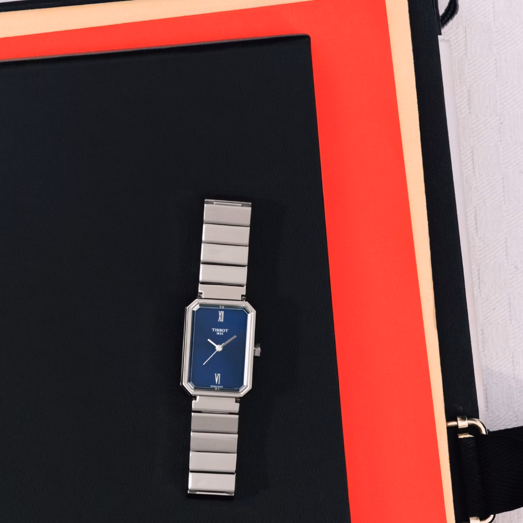 TISSOT 天梭 SRV 30mm 經典藍 方形女裝腕錶 T160.110.11.043.00