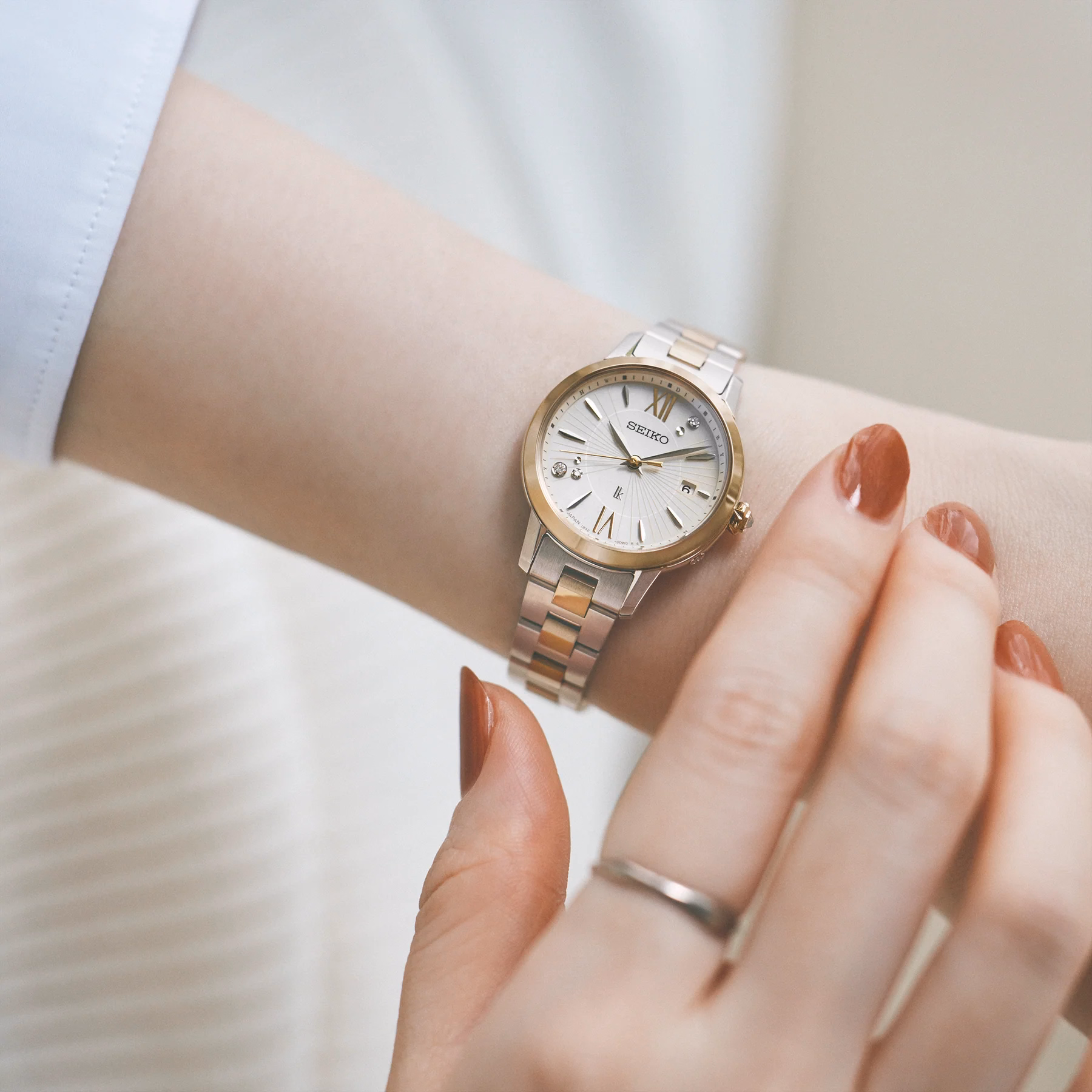 SEIKO 精工 LUKIA SSVW242J 30週年紀念 ELAIZA IKEDA × DAICHI MIURA 珍珠母貝限量款 1B32-0BG0KS