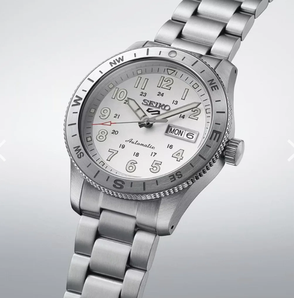SEIKO 精工 5 Sports系列 戶外羅盤銀白面機械錶 HDB007K1