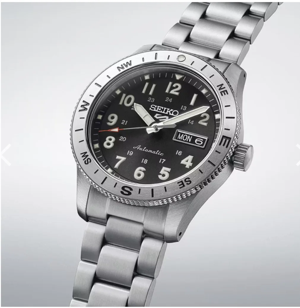 SEIKO 精工 5 Sports系列 戶外羅盤迷彩黑機械錶 HDB006K1