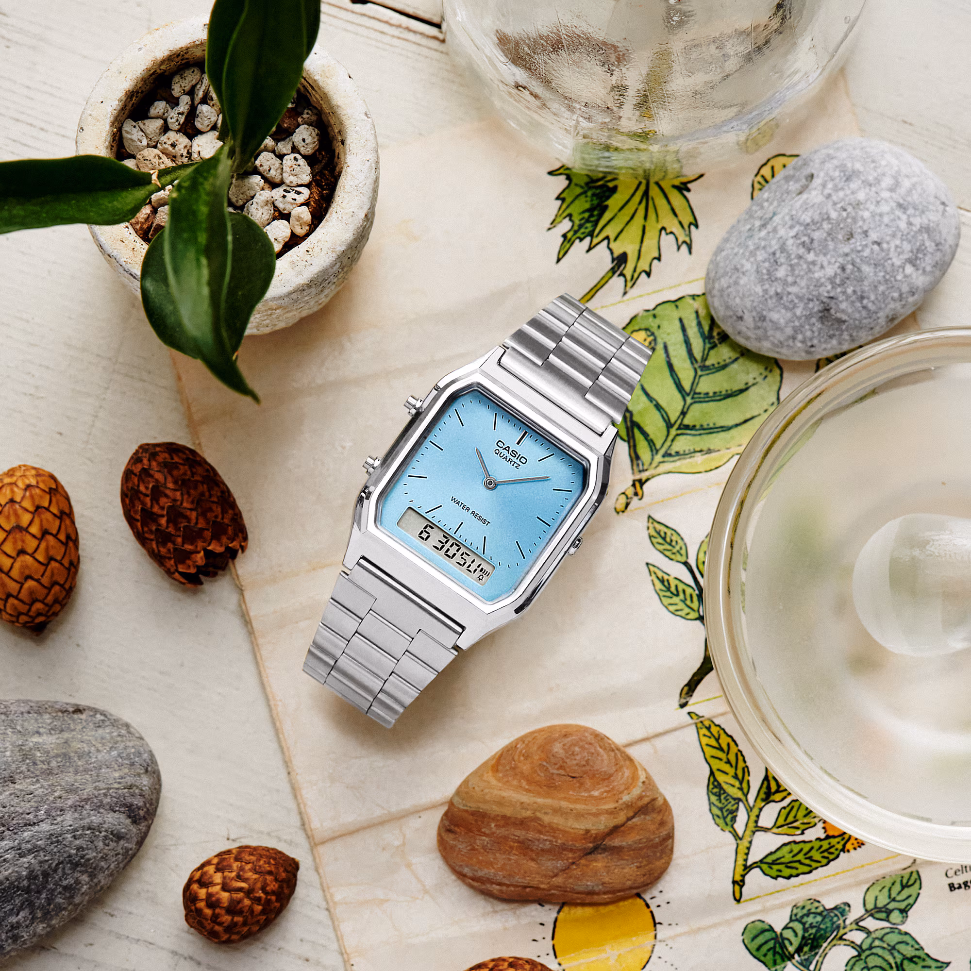 CASIO 卡西歐 AQ-230A-2A1MQY 淺藍色 復古方形腕錶