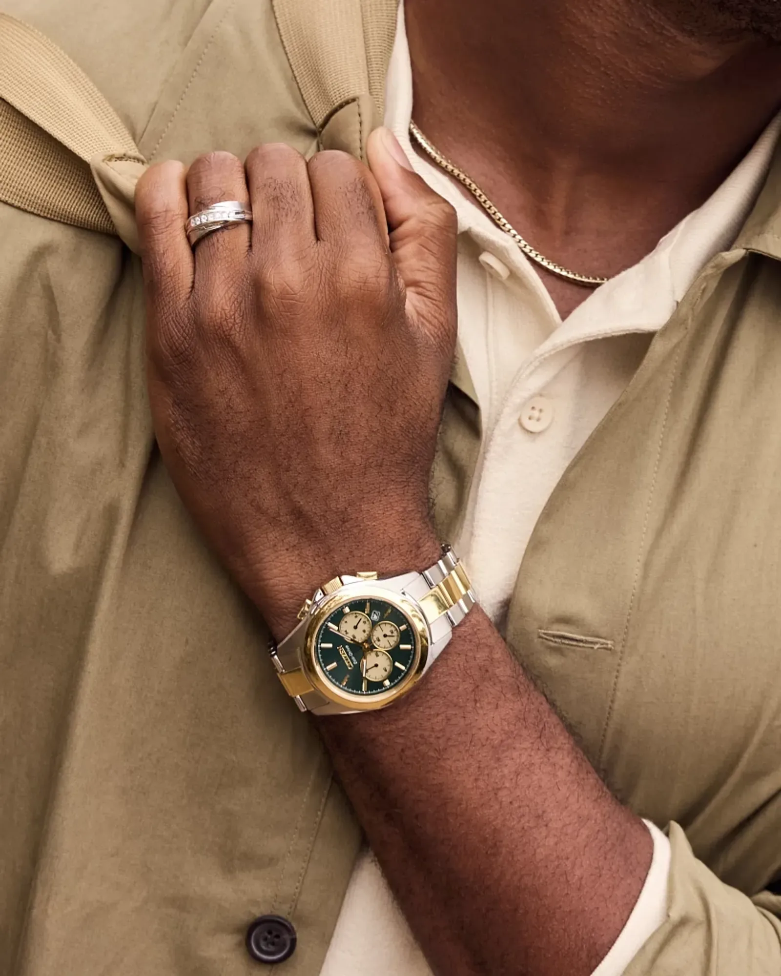 CITIZEN 星辰 Chronograph 金色 三眼計時光動能男錶 CA4684-54X