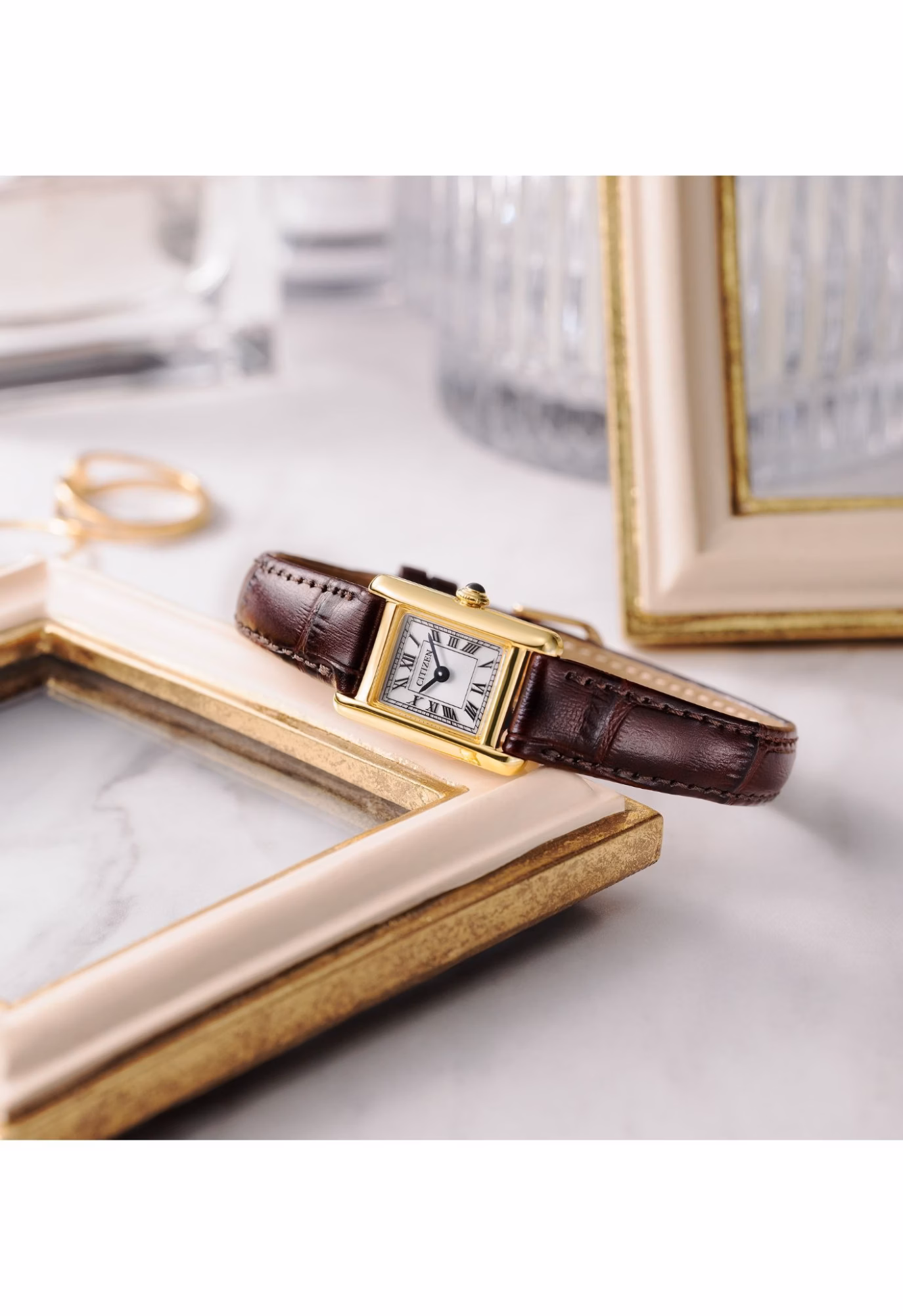 CITIZEN 星辰 LADY'S 方形復古 光動能女錶 EG2797-13A